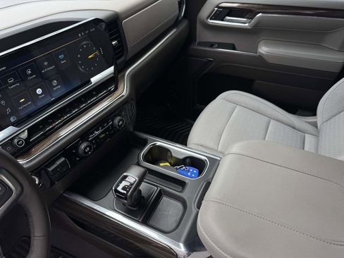 Used 2023 Chevrolet Silverado 1500 LT w/ Safety Package AWD/4WD image 15
