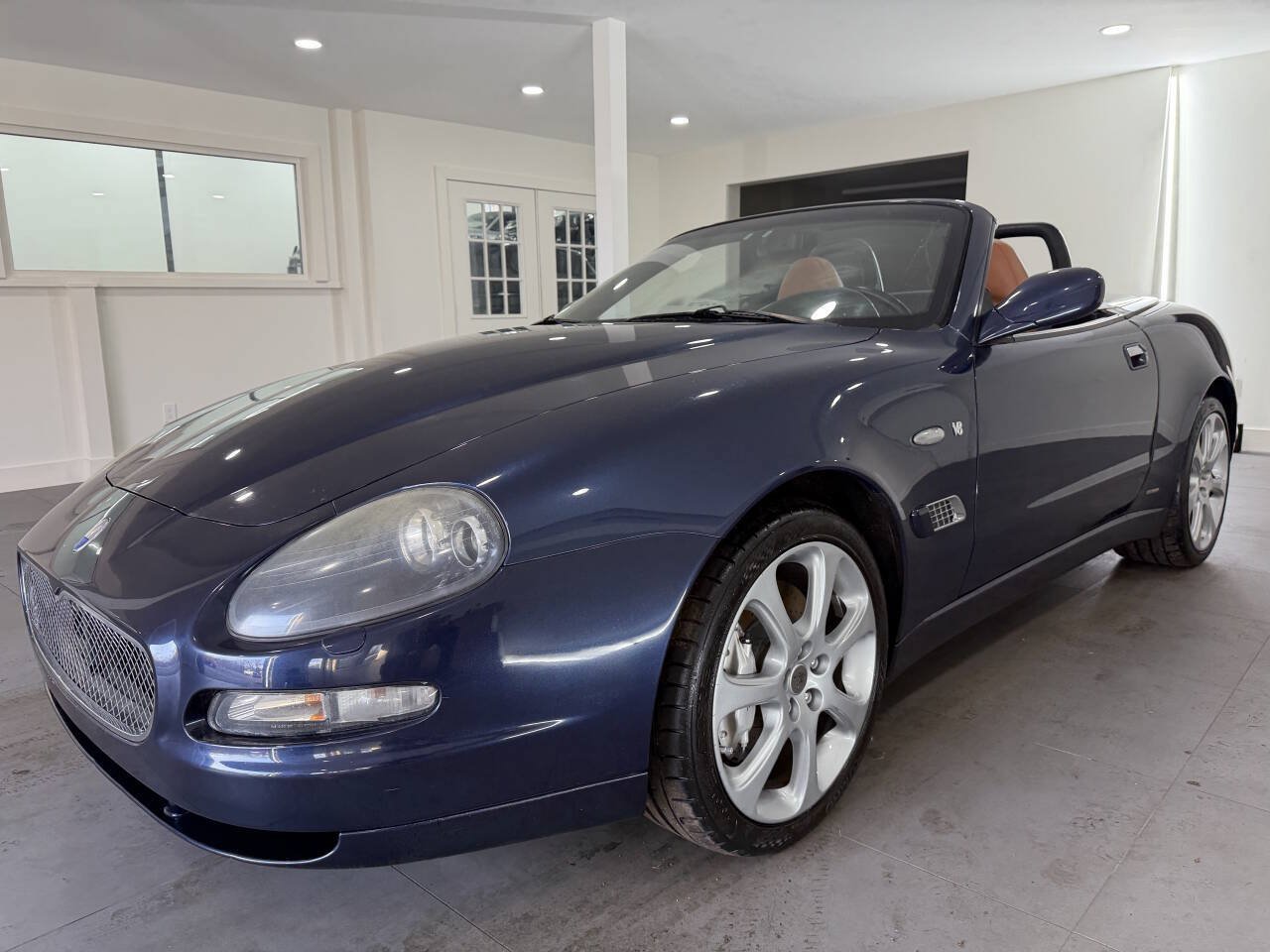 Used 2005 Maserati Spyder GT RWD image 1