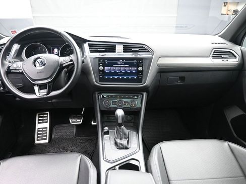 Used 2021 Volkswagen Tiguan SE R-Line image 9