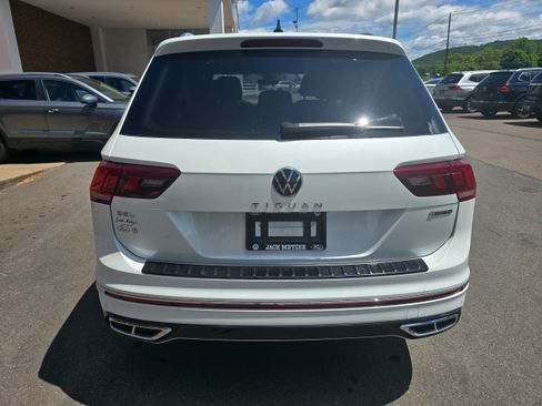 Used 2024 Volkswagen Tiguan SEL R-Line AWD/4WD image 7