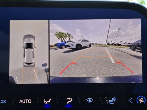 Certified 2024 Chevrolet Equinox EV LT w/ Active Safety Package 3 FWD image 26