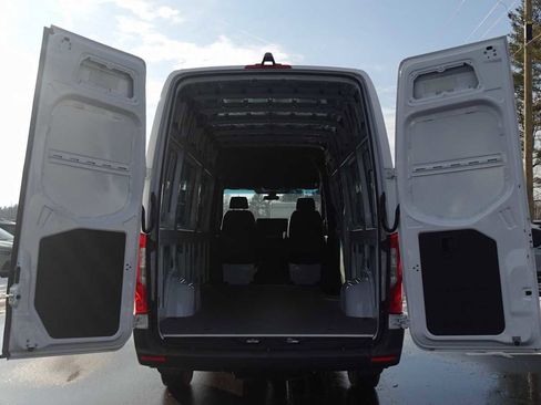 New 2025 Mercedes-Benz Sprinter 2500 image 14