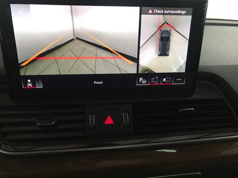 Used 2023 Audi Q5 2.0T Prestige w/ Prestige Package image 21