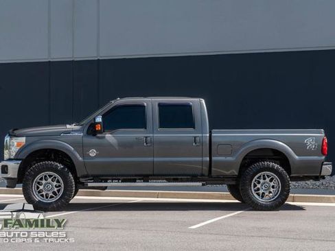 Used 2015 Ford F250 Lariat w/ Chrome Package AWD/4WD image 3