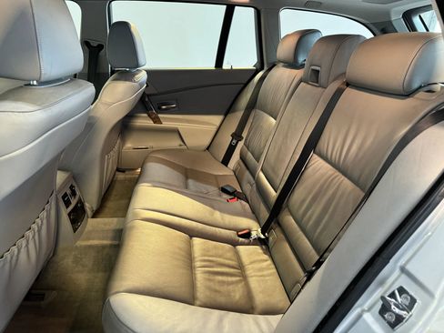Used 2006 BMW 530xi Wagon image 30