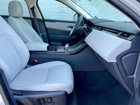 Certified 2025 Land Rover Range Rover Velar Dynamic SE AWD/4WD image 15
