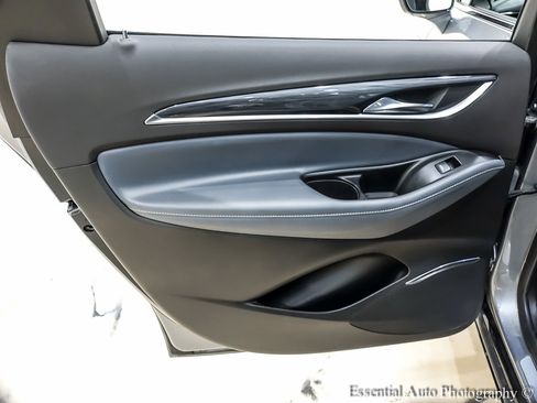 Used 2024 Buick Enclave Premium image 28