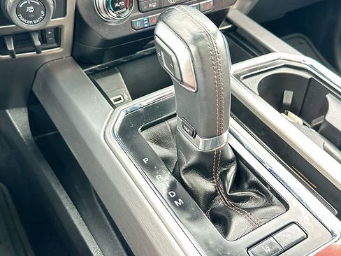 Used 2018 Ford F150 Platinum w/ Equipment Group 701A Luxury AWD/4WD image 22