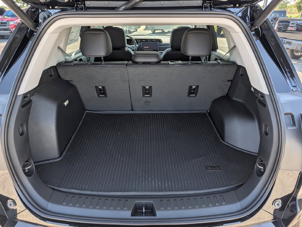 New 2027 GMC Terrain Denali w/ LPO, Floor Liner Package AWD/4WD image 26