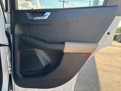 Used 2020 Ford Escape SEL image 16