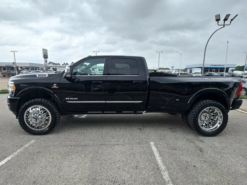 Used 2024 RAM 3500 Limited AWD/4WD image 5