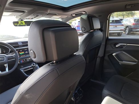 New 2025 Audi Q3 2.0T Premium image 26