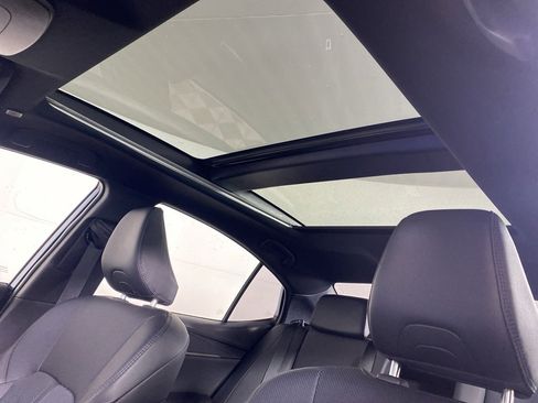 Used 2025 Toyota Camry XSE image 16