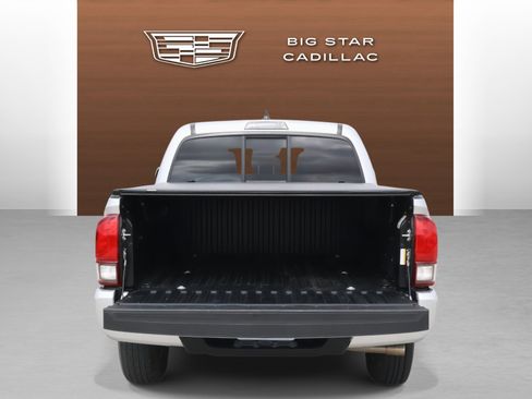 Used 2023 Toyota Tacoma SR w/ SR Convenience Package image 9