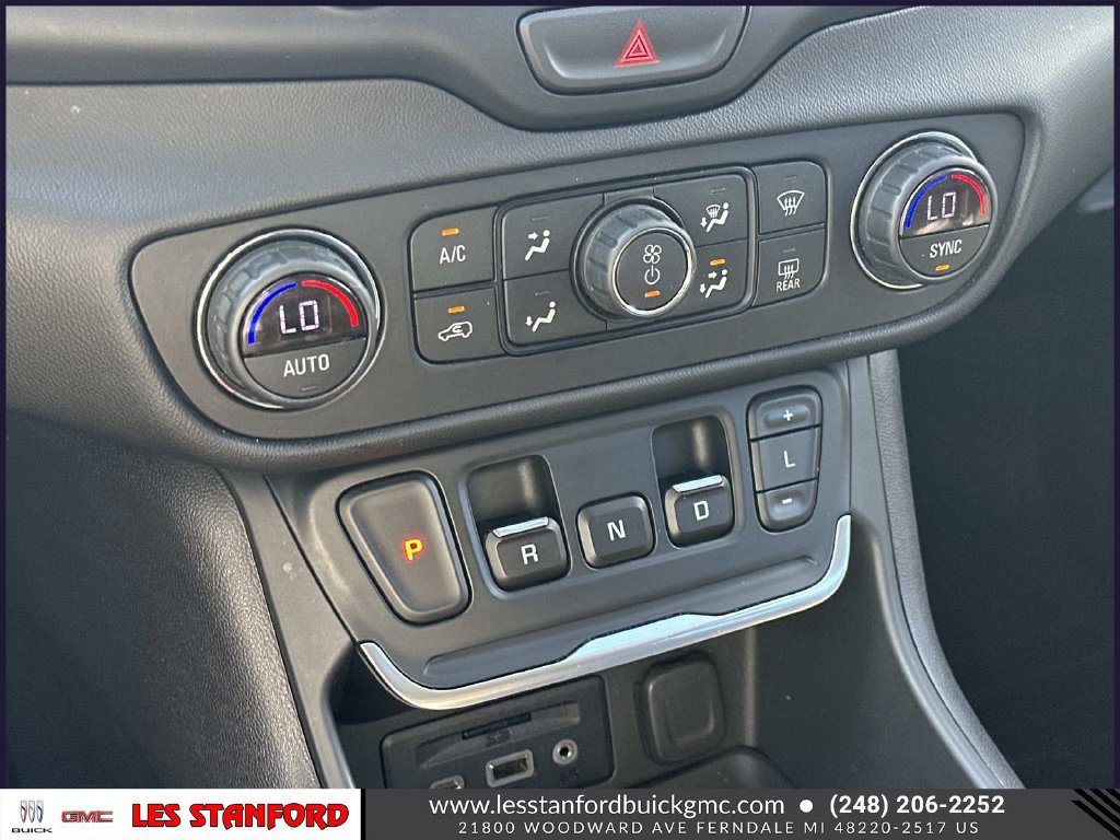 Used 2019 GMC Terrain SLT w/ Preferred Package AWD/4WD image 32