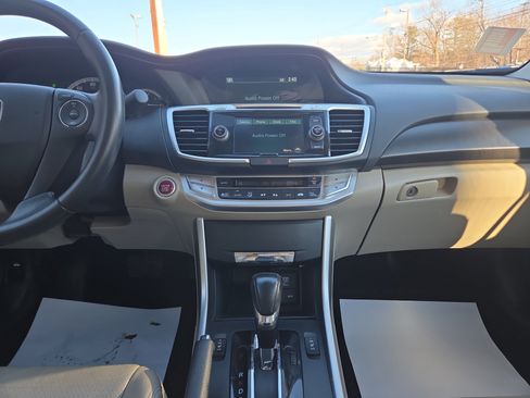 Used 2015 Honda Accord EX-L image 24