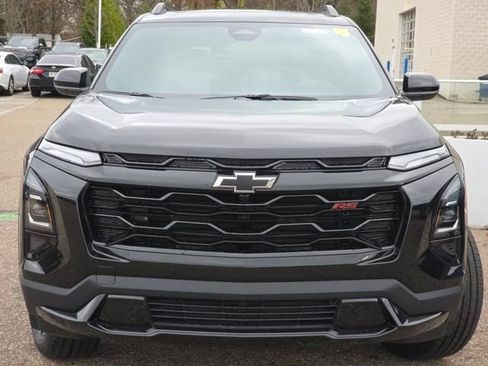 New 2026 Chevrolet Equinox RS w/ LPO, Floor Liner Package FWD image 17