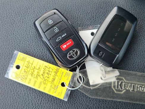 Used 2026 Toyota Camry SE w/ Multimedia Upgrade Package AWD/4WD image 32