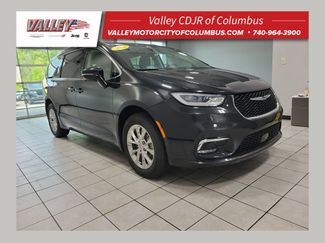 Used 2022 Chrysler Pacifica Touring-L AWD/4WD video 1