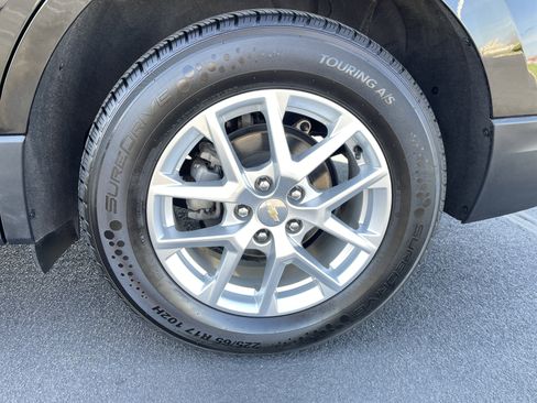 Used 2022 Chevrolet Equinox LT w/ Driver Convenience Package image 26