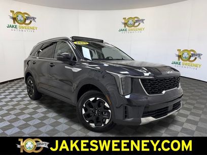 Certified 2025 Kia Sorento S w/ Panoramic Sunroof Package