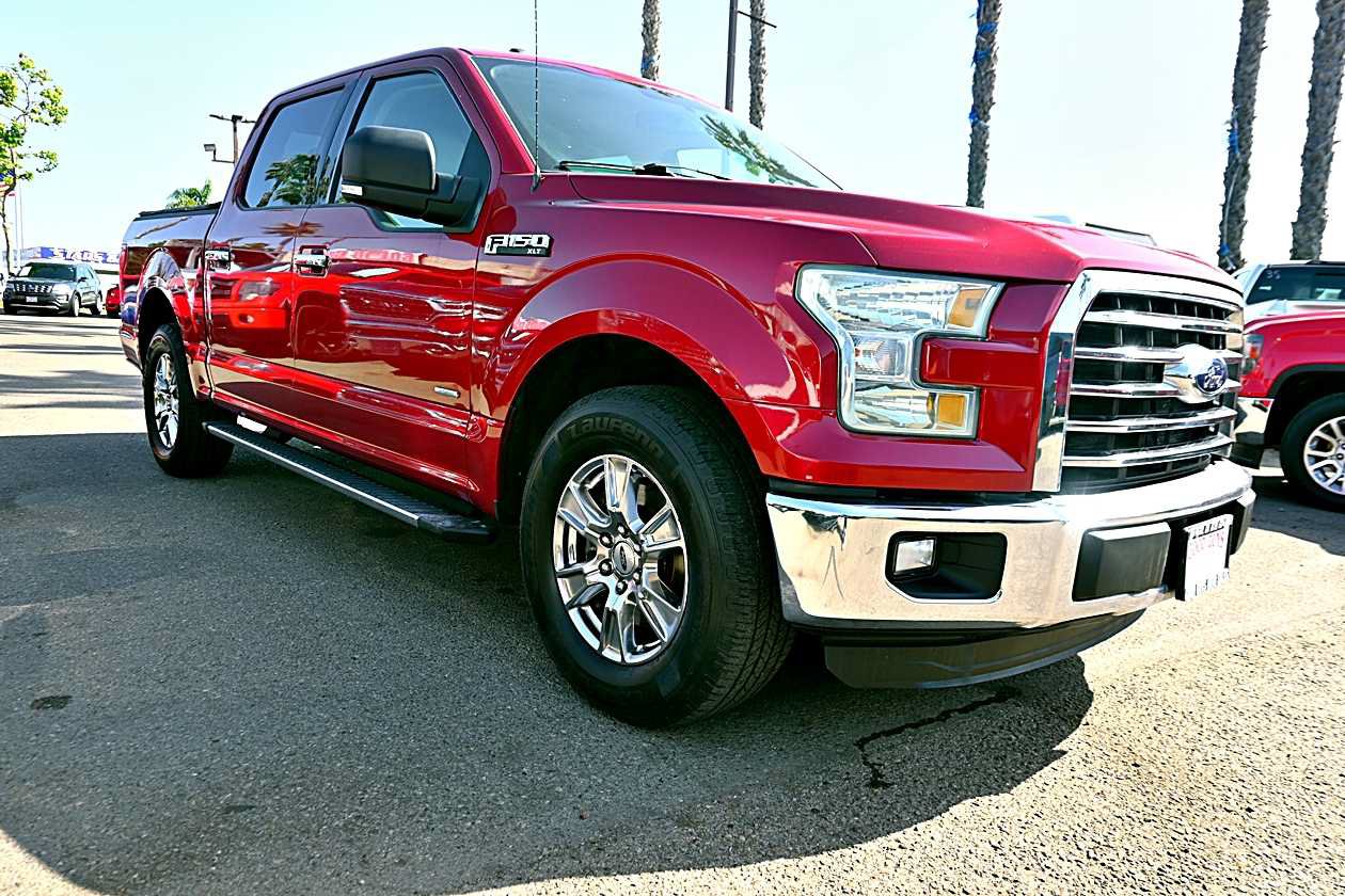 Used 2015 Ford F150 XLT w/ Equipment Group 302A Luxury RWD image 3