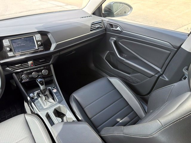 Used 2024 Volkswagen Jetta SE FWD image 18