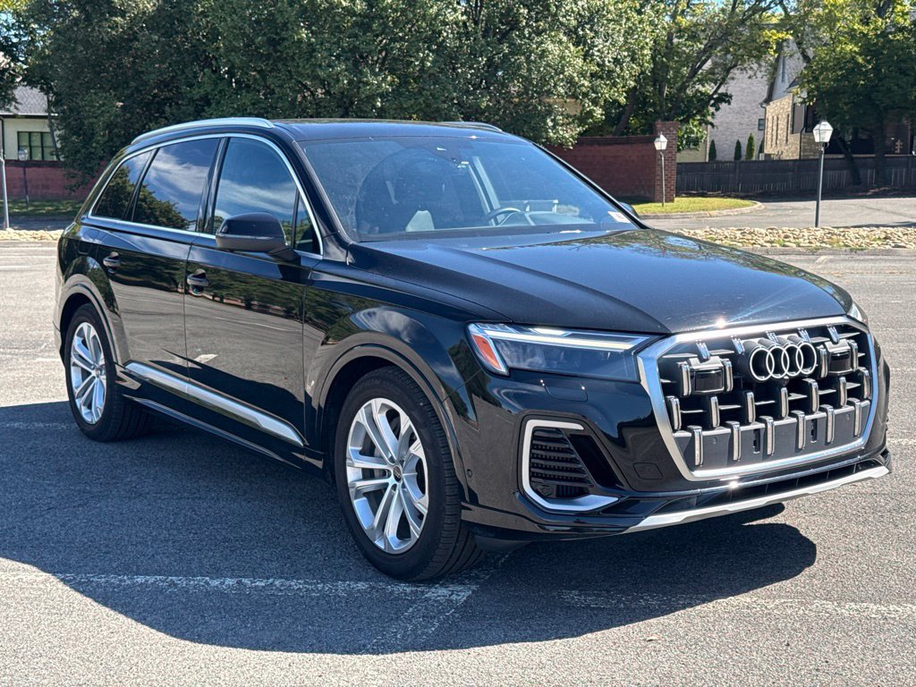 Used 2025 Audi Q7 3.0T Premium Plus w/ Premium Plus Package AWD/4WD image 3