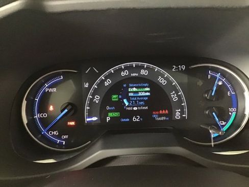 Used 2023 Toyota RAV4 SE w/ Weather & Moonroof Package image 15