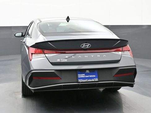 Certified 2025 Hyundai Elantra Sport image 4