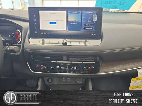 New 2026 Nissan Rogue Platinum w/ Platinum Premium Package AWD/4WD image 17