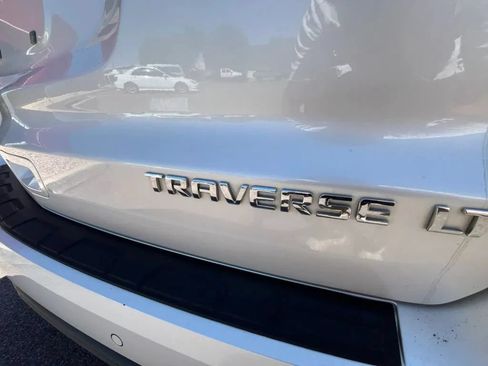 Used 2014 Chevrolet Traverse LT FWD image 23