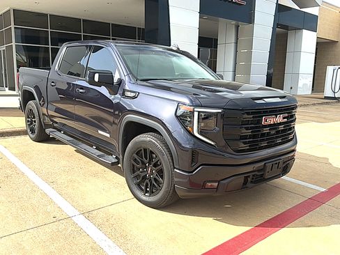 Used 2025 GMC Sierra 1500 Elevation w/ Elevation Premium Package RWD image 4