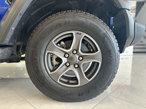 Used 2019 Jeep Wrangler Unlimited Sport S image 38