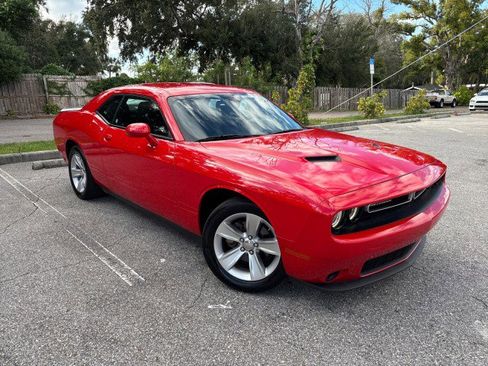 Used 2023 Dodge Challenger SXT image 5