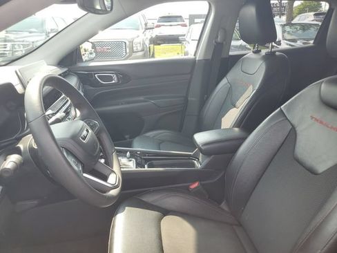 Used 2022 Jeep Compass Trailhawk AWD/4WD image 17