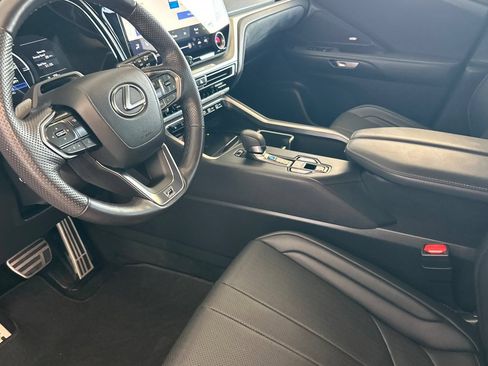 Certified 2025 Lexus TX 500h AWD image 7
