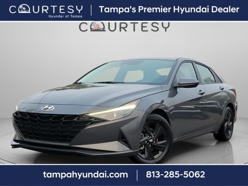Used 2023 Hyundai Elantra SEL image 1
