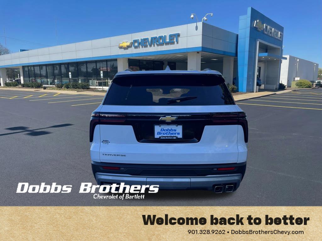 Used 2026 Chevrolet Traverse LT FWD image 7