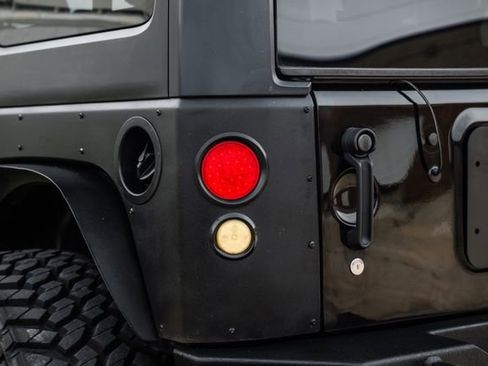 Used 2016 Jeep Wrangler Unlimited Sahara w/ Connectivity Group AWD/4WD image 48