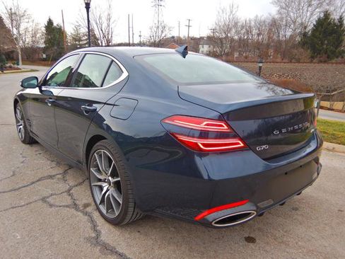 Used 2025 Genesis G70 2.5T image 6