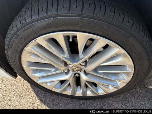 Used 2014 Lexus ES 350 w/ Luxury Package FWD image 6