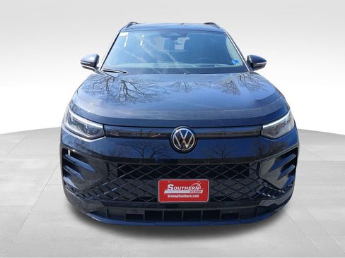 New 2026 Volkswagen Tiguan SE R-Line image 8
