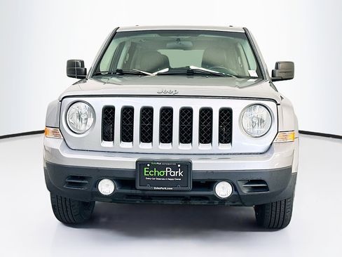 Used 2015 Jeep Patriot High Altitude AWD/4WD image 2
