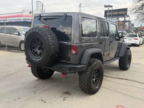 Used 2016 Jeep Wrangler Unlimited Rubicon image 4