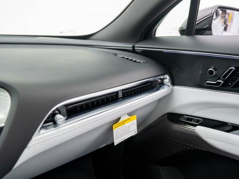 New 2026 Cadillac Lyriq Luxury image 24