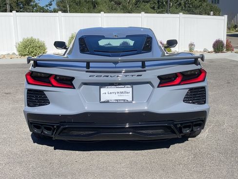Used 2025 Chevrolet Corvette Stingray Preferred Cpe w/ Z51 Performance Package RWD image 5