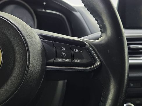 Used 2018 MAZDA MAZDA3 Touring FWD image 19