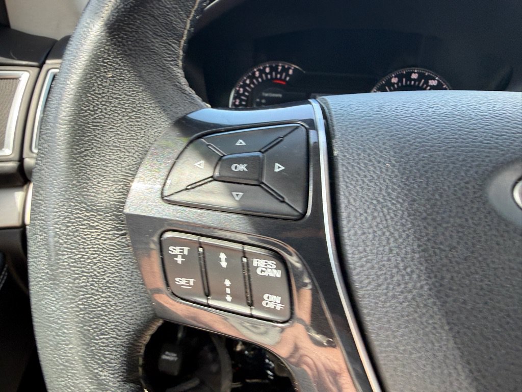 Used 2018 Ford Explorer Platinum AWD/4WD image 16