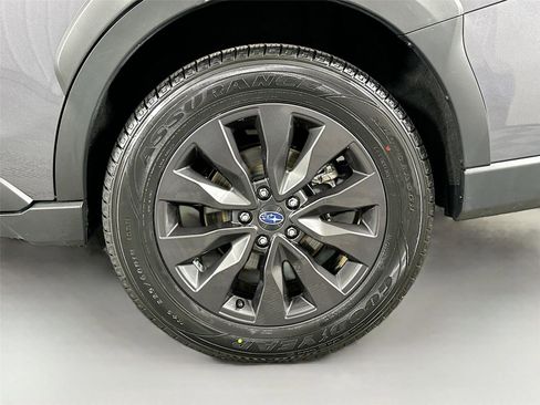 Used 2025 Subaru Outback Onyx Edition AWD/4WD image 30